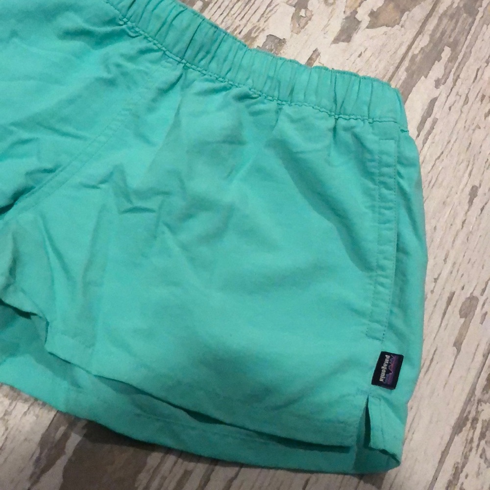 Patagonia shorts with pockets